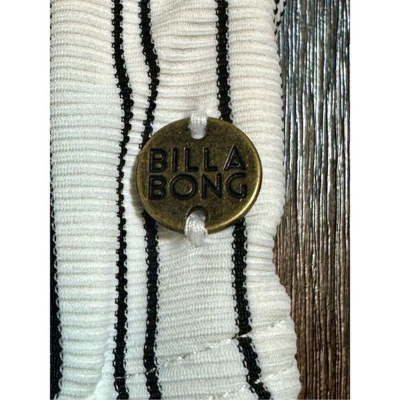 Billabong NWT size L - Easy on Me bandeau bikini swim top - Picture 6 of 11